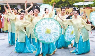 中国丝绸博物馆—— 擦亮丝绸文化金名片（文化中国行·走进专题博物馆）