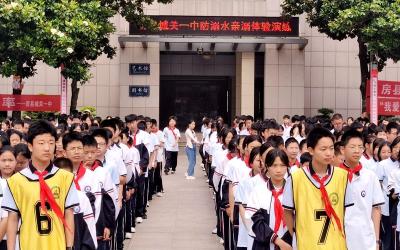 房县城关一中：构建平安校园 远离溺水危险