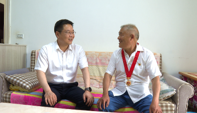 谢晓鸣开展“七一”走访慰问活动