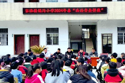 窑淮镇铺沟小学：筑牢未成年人保护屏障  