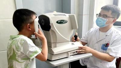 房县人民医院：开展爱眼护眼义诊活动