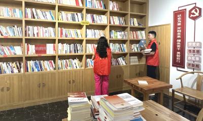 青峰镇：农家书屋增新书   “文化粮仓”储量足