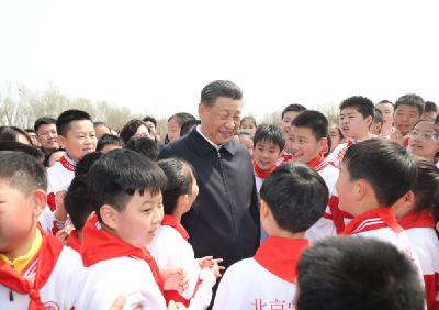 总书记深情寄语新时代好儿童   