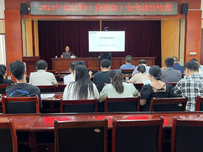 县中医院：健康科普进单位   共筑健康防护墙