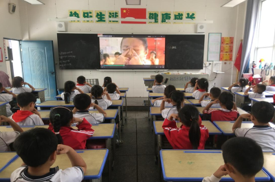 房县实验小学启动爱眼日活动