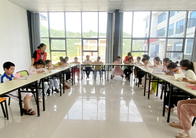 沙河乡：爱心托管 共筑孩子未来