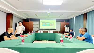 房县职校：开设游泳课程  彰显技能导向