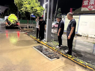 县城管执法局：多措并举扎实筑牢汛期安全屏障