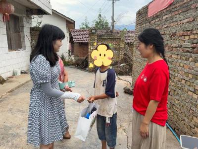 房县化龙堰镇：关爱留守困难儿童 用心托起留守儿童健康成长