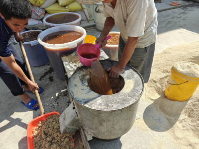 房县中坝乡：酿满窖曲酒  争锦绣前程