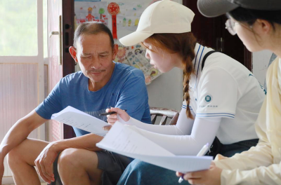 华中师范大学鸿鹄实践队十堰分队赴房县窑淮镇开展实践调研