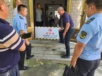 土城镇：部门联动 护航校园“舌尖”安全