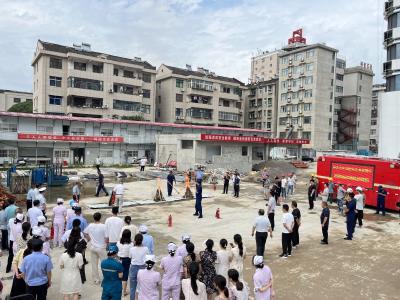 房县：消防培训演练进医院