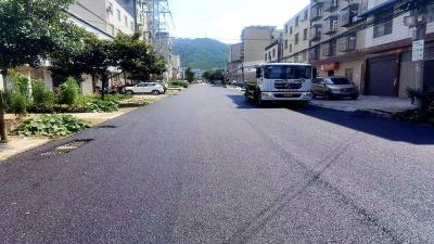 房县科技馆至房县职校（凤凰山路）公路黑化竣工
