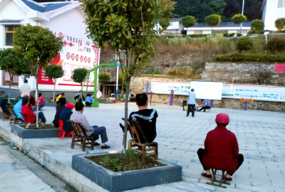 房县沙河乡：光影交错 情满乡村夜