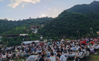 窑淮镇：打好组合拳点燃“滚烫 ”音乐节