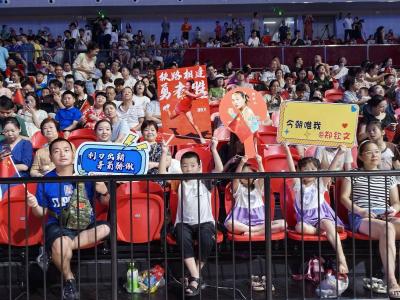 郑钦文，母校老师和家乡人民为你加油！