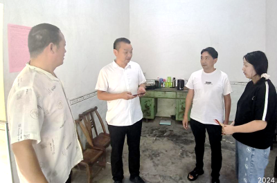 窑淮镇淮水村：爱心捐赠 点亮贫困学子求学路