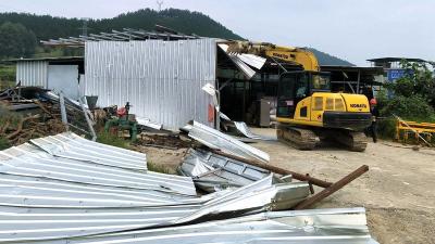 白鹤镇：重拳出击整治违建