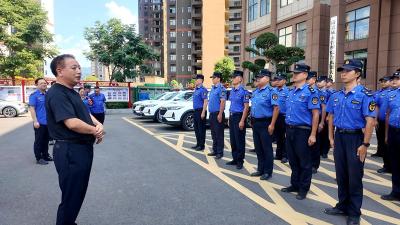 房县：工会送清凉 防暑保安康