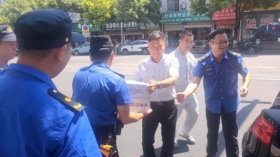 房县爱心企业为一线工作者送“清凉”