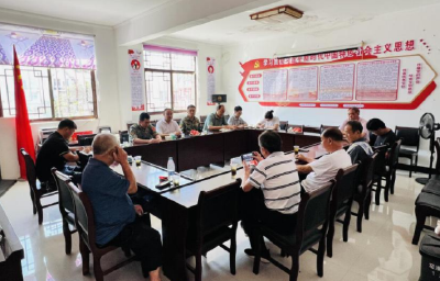 窑淮镇：“八一”慰问送关怀 情暖退役军人心