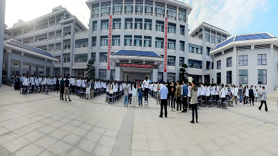 房县职校：凝聚法治共识 共创法治环境