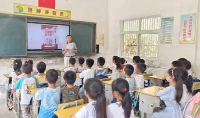 门古寺镇东河小学：开展交通安全宣传教育月活动
