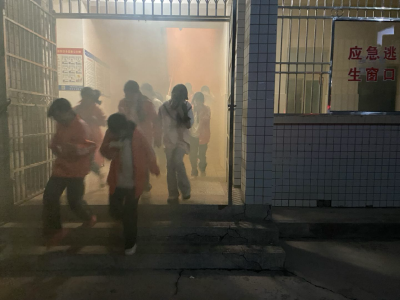 窑淮学校：以“演”筑防，防患未“燃”