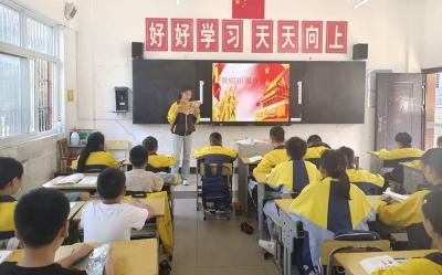 ​门古寺镇秦口小学：开展迎国庆颂祖国主题系列活动