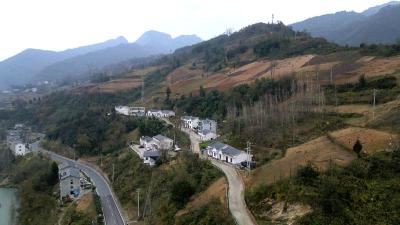 【民生无小事】 房县：快递进村全覆盖 乐了百姓活了乡村