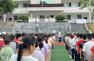 城关镇桃园小学：举办学期“迎新”仪式
