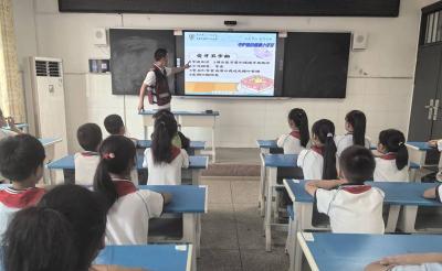 军店小学：开展“全国爱牙日”主题教育活动