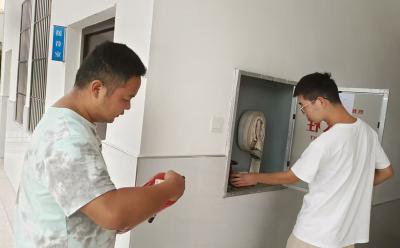 门古寺镇秦口小学：开展安全排查活动