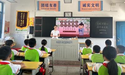 房县东城小学：文明润童心 品行促成长