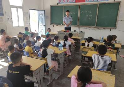 九道乡：法制进校园 护航助成长