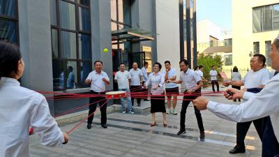 房县召开统战代表人士“同心迎国庆 聚力新征程”座谈会