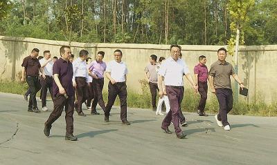 周智勇来房县调研生态环保工作并开展巡林