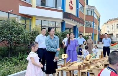 军店镇：情系教师节 关怀润师心