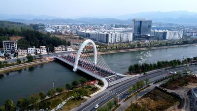 房县城市重点建设项目“四桥四路”正式通车