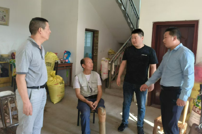 化龙堰镇：免费安装假肢 为残疾人助“行”