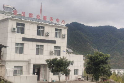 房县鑫茂集团驻白石村工作队：“住”进百姓心坎  “助”力乡村振兴