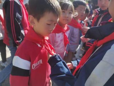 门古寺镇河兴小学：开展少先队建队日活动