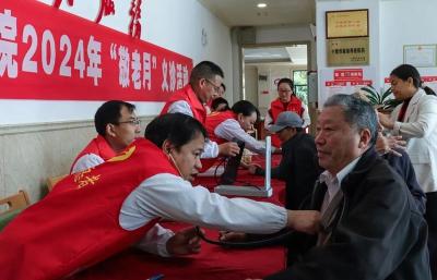 房县人民医院：十月敬老月 颐养院里送健康