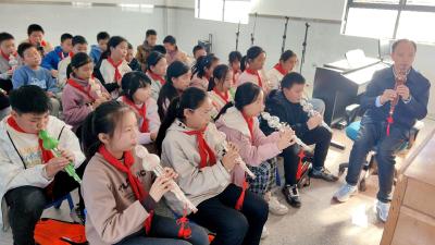 军店镇下茅坪小学：悠悠丝竹韵 悠扬入童心
