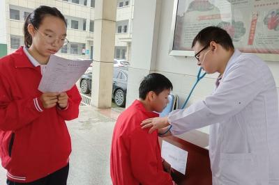军店初中：体检护航青春 少年健康成长