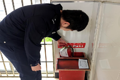 铺沟小学：民警入校查消防  筑牢校园安全墙  