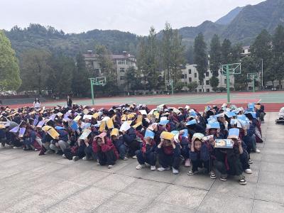 以演筑“防”  应急有方——门古中学避震消防疏散演练