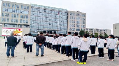 房县一中：珍惜盘中餐 文明新“食”尚