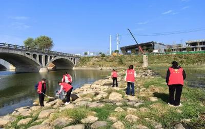 房县皮肤病防治所：开展守水护水志愿服务活动